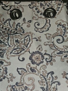 (6) NEW Insulated Curtain Panels W/Grommets - Creme/Gray/Taupe Paisley 96x52